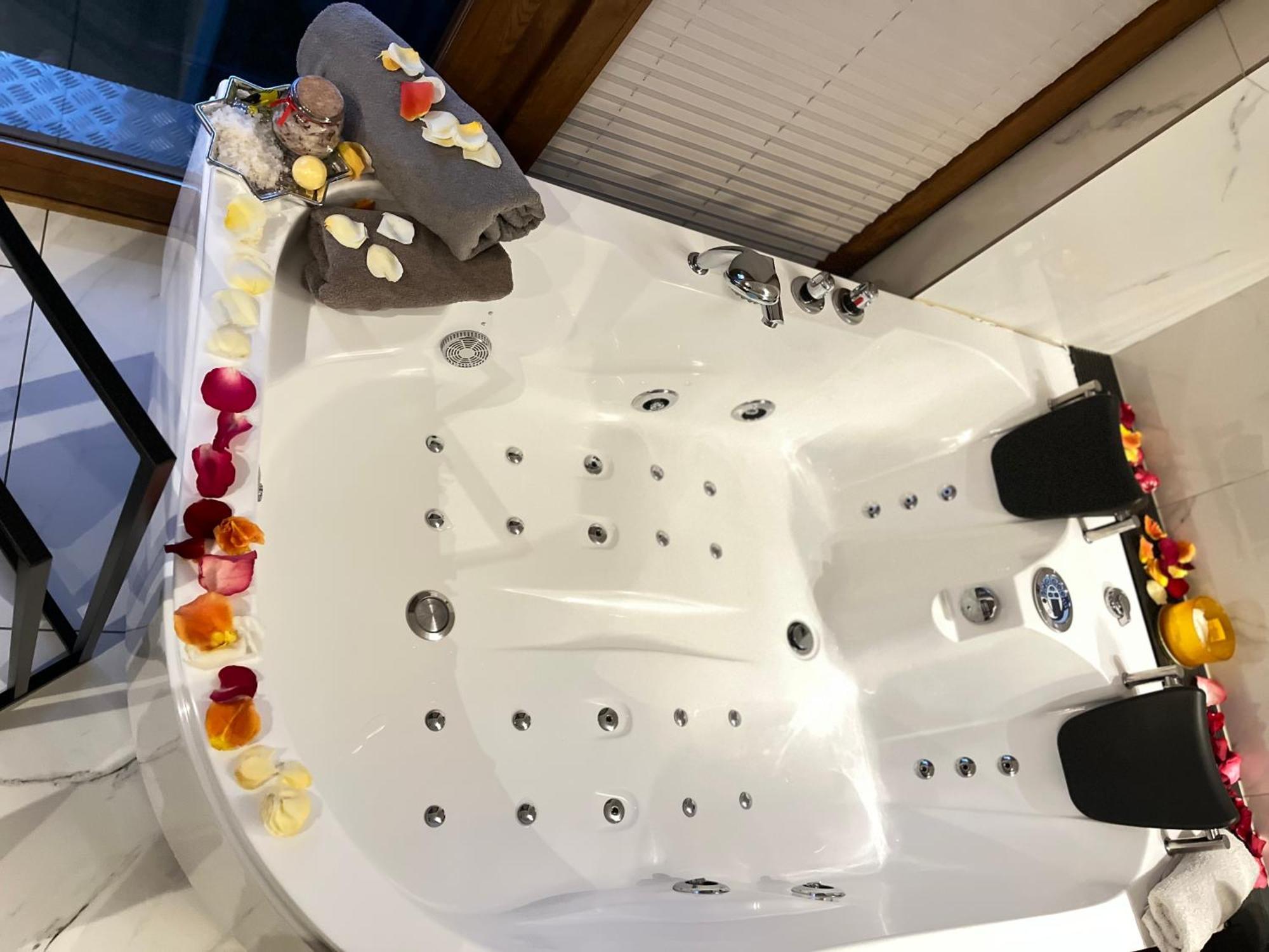 Jacuzzi Rakowicka Top Apartments Krakau Buitenkant foto