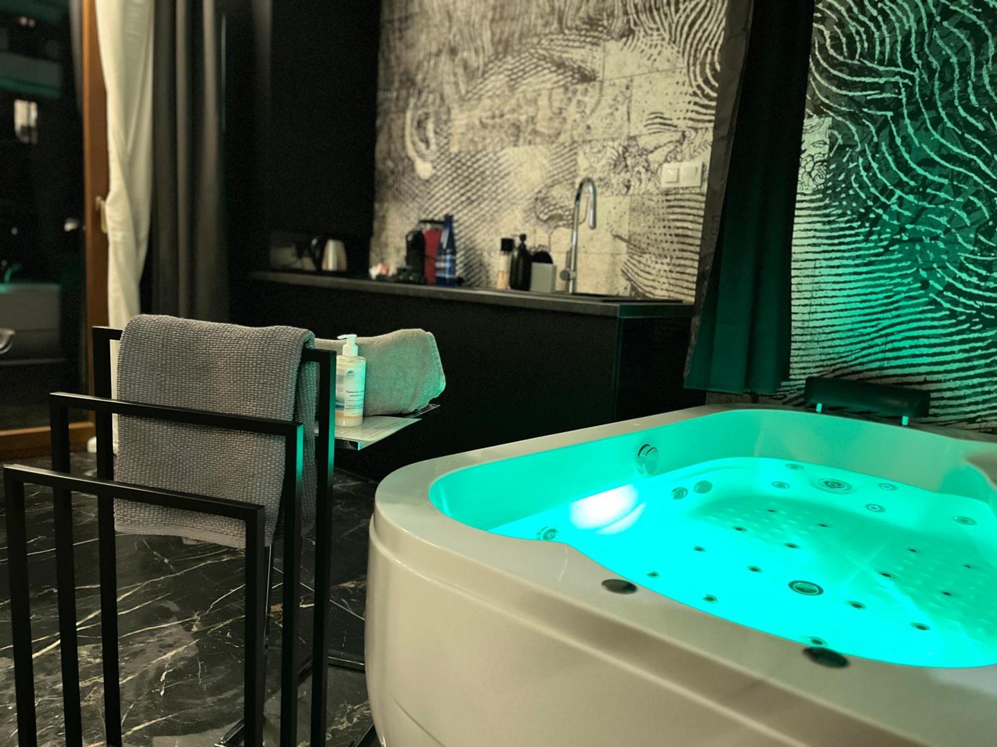 Jacuzzi Rakowicka Top Apartments Krakau Buitenkant foto