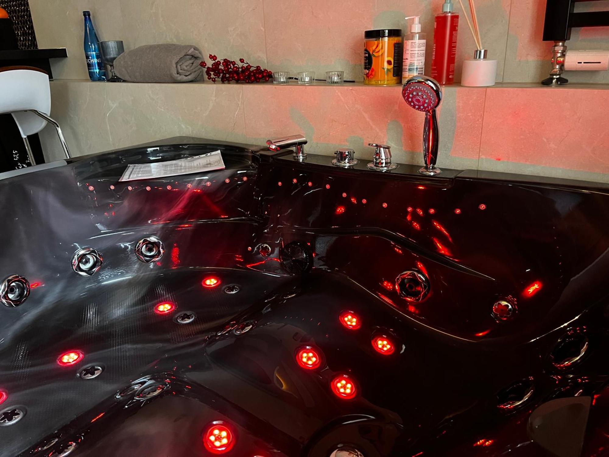 Jacuzzi Rakowicka Top Apartments Krakau Buitenkant foto
